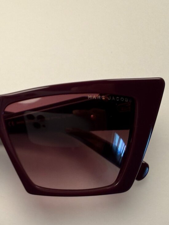 MARC JACOBS BEJEWELED CAT EYE SUNGLASSES IN PURPLE